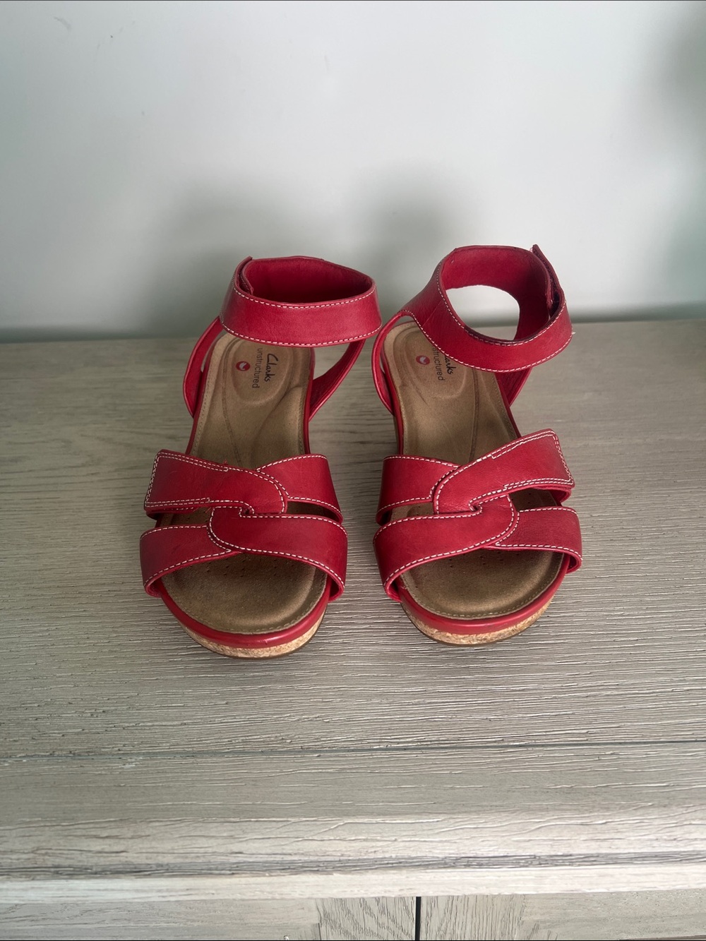 Clark’s unstructured women’s red sandal wedge size 6 cork bottom
